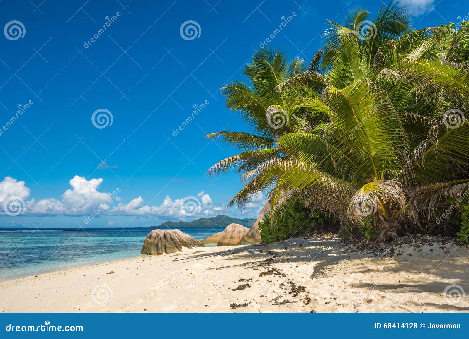 tropical island beach, source dÃ¢â¬â¢argent, la digue, seychelles